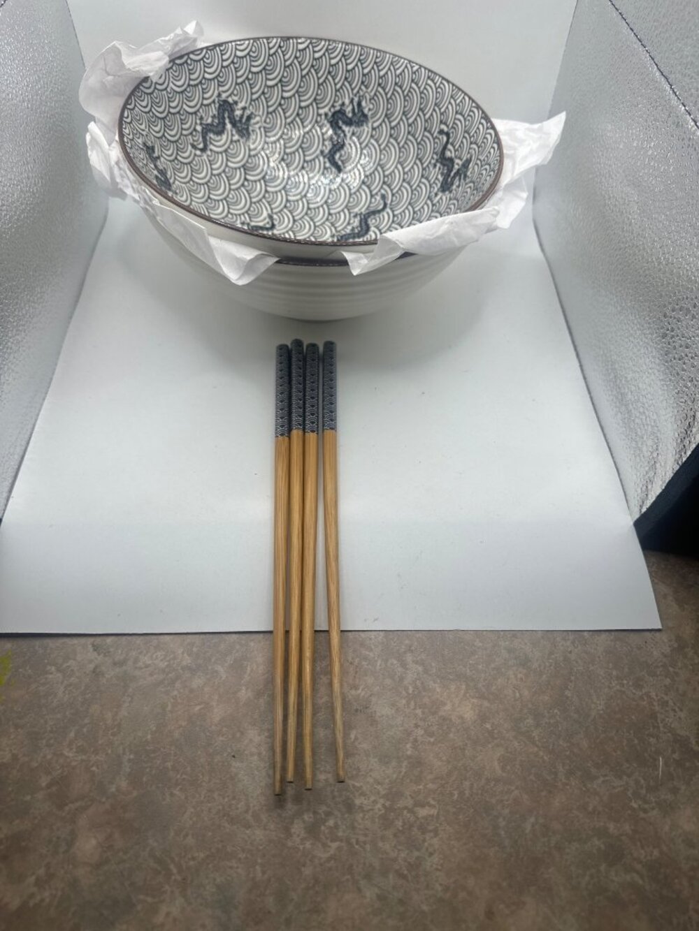 Large Stoneware Bowl With Dragon Pattern & 4 Bamboo Chopsticks Microwave & Dish